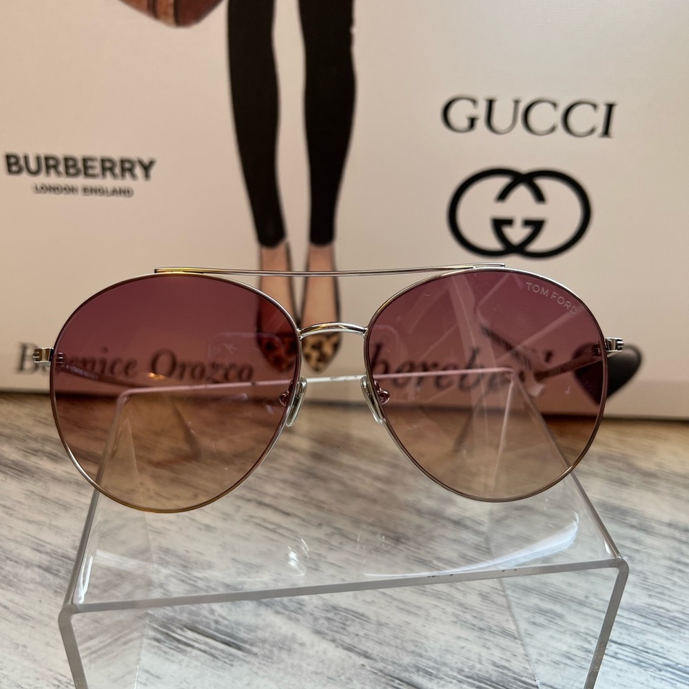 SOLD✨🤍FINAL SALE💫Tom Ford
Women's Cleo 59mm Sunglasses - Picture 9 of 16